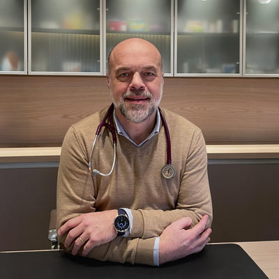 Dr. Kristof Camps