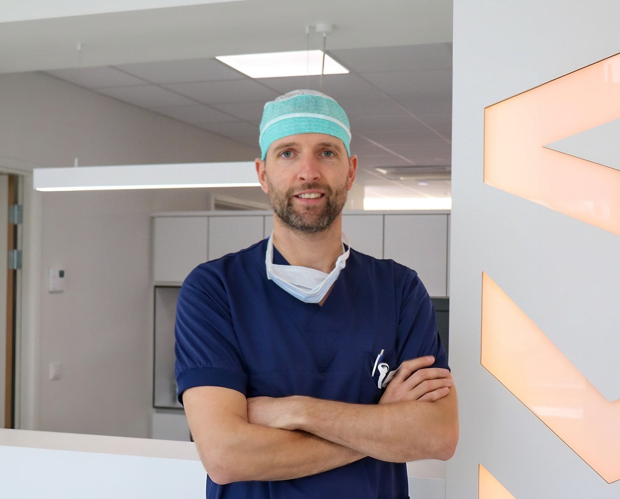 Dr. Olivier Beckers, facial surgeon and BRONN expert